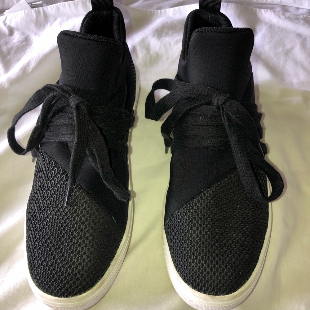 Steve Madden Tennis Shoes Size 8.5